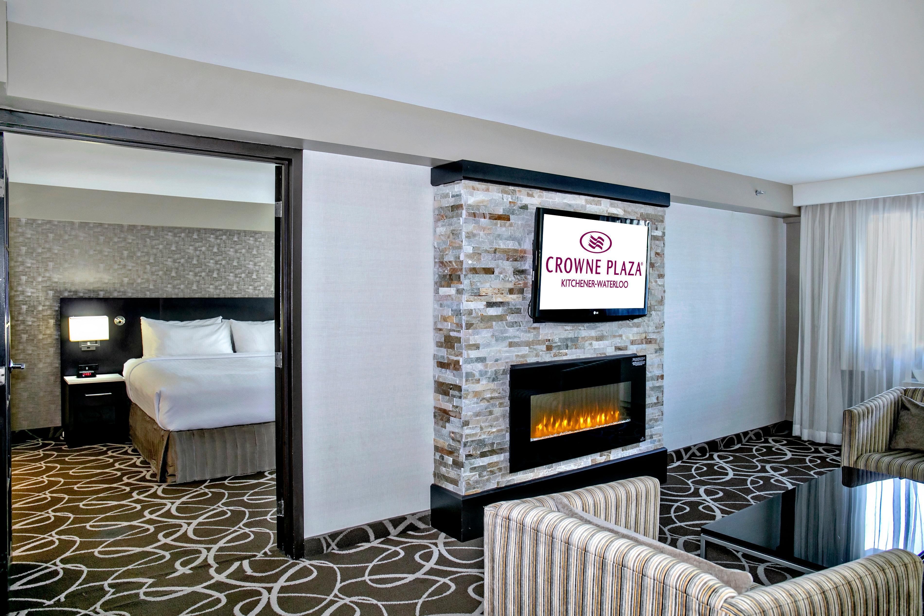 Crowne Plaza Kitchener-Waterloo By Ihg Hotel Exterior foto