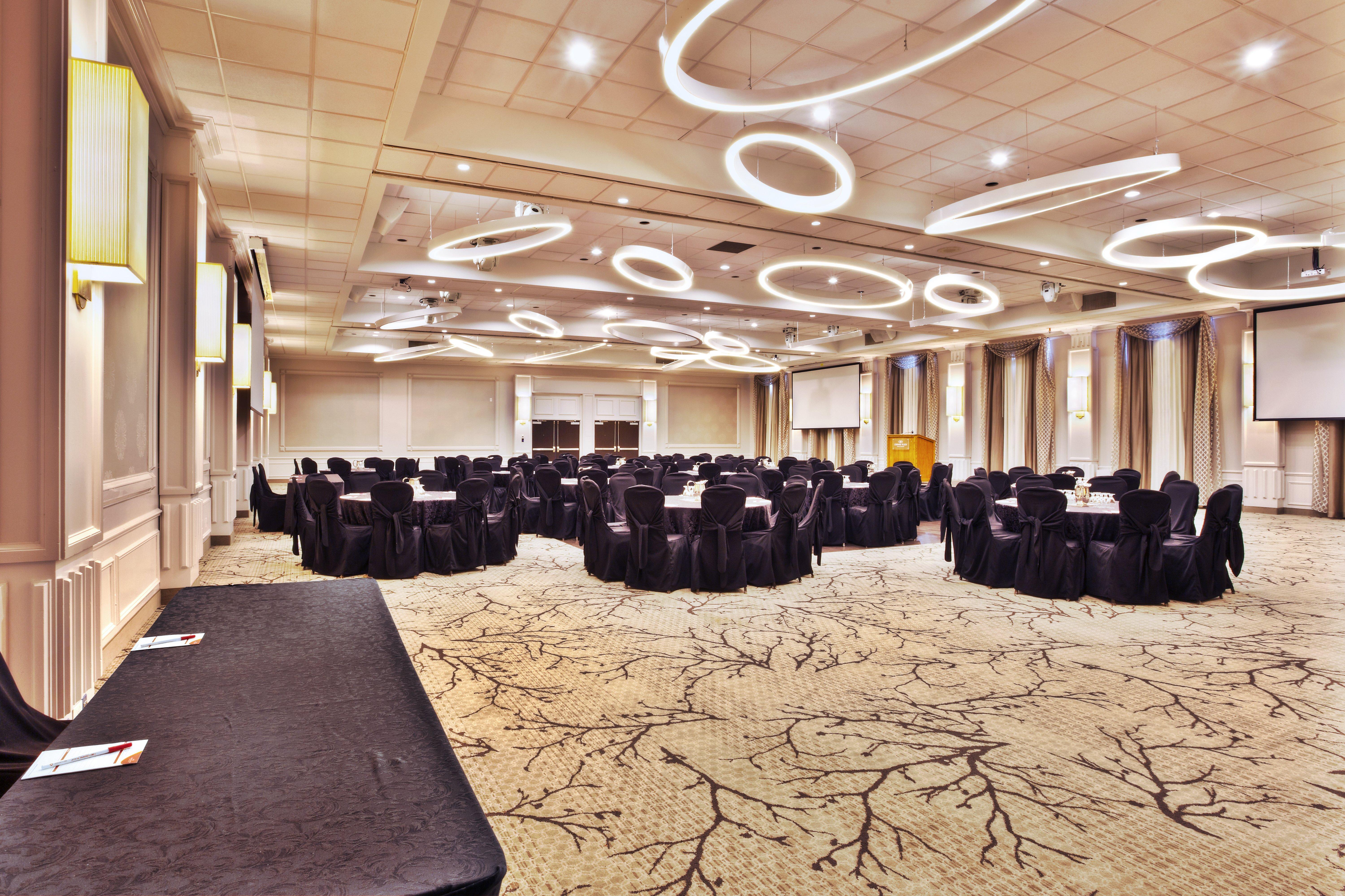 Crowne Plaza Kitchener-Waterloo By Ihg Hotel Exterior foto