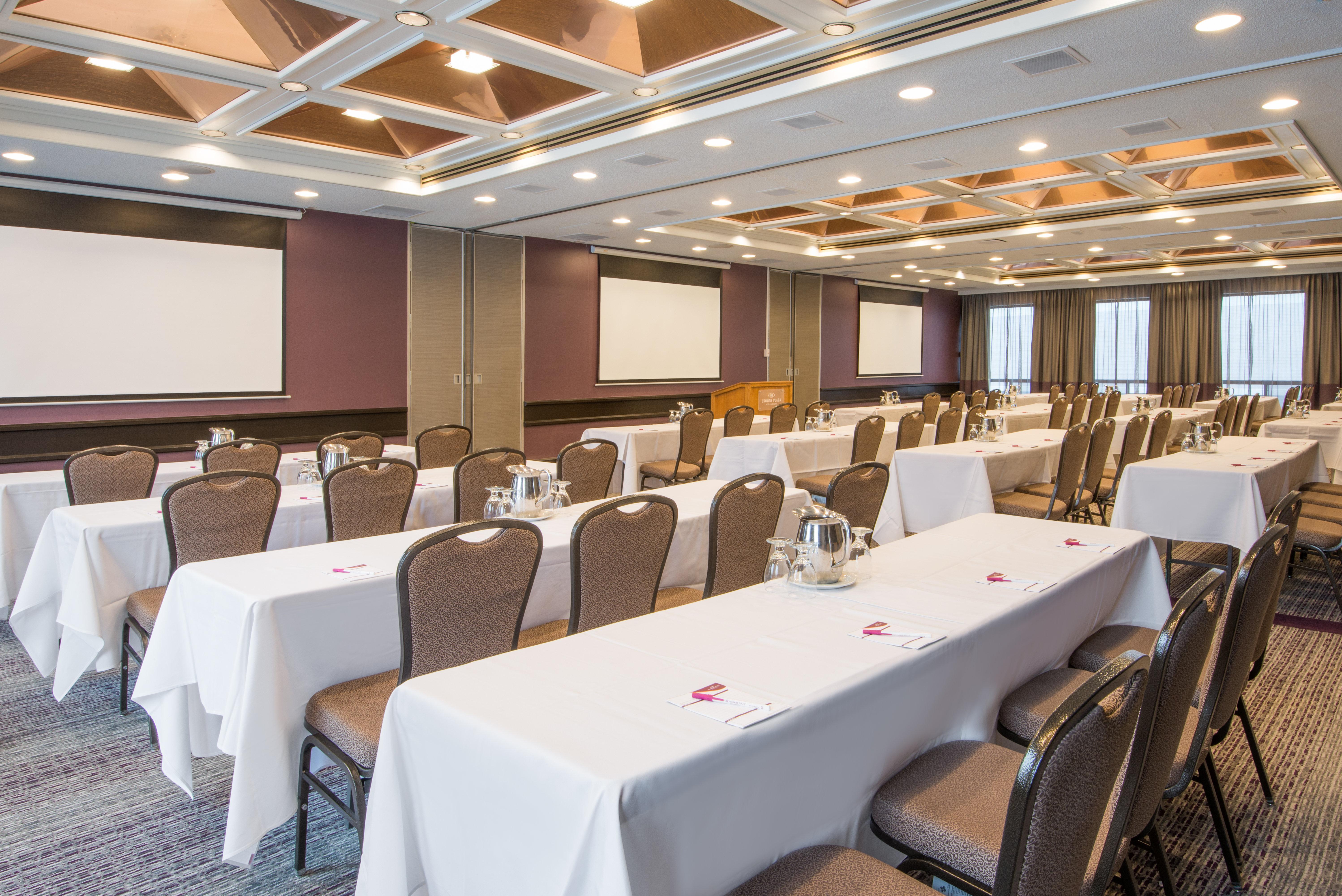 Crowne Plaza Kitchener-Waterloo By Ihg Hotel Exterior foto