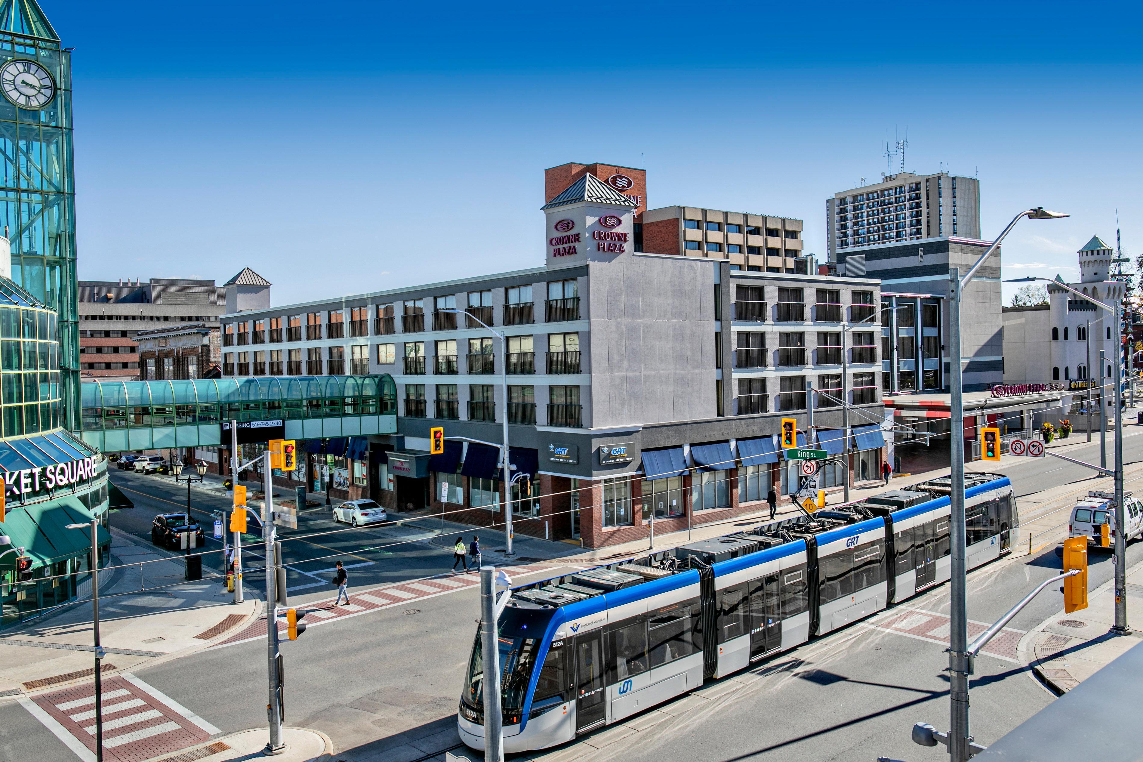 Crowne Plaza Kitchener-Waterloo By Ihg Hotel Exterior foto