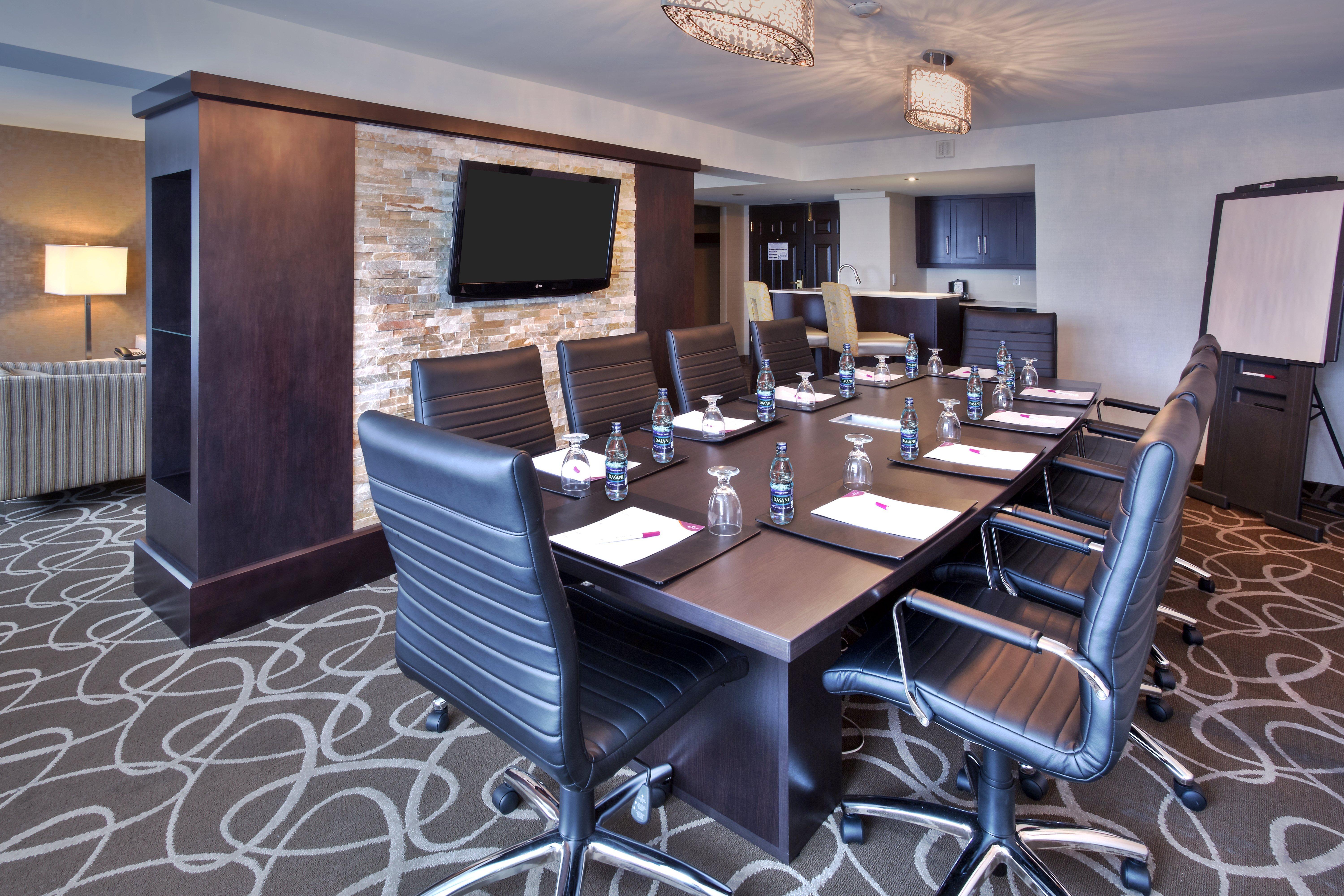 Crowne Plaza Kitchener-Waterloo By Ihg Hotel Exterior foto