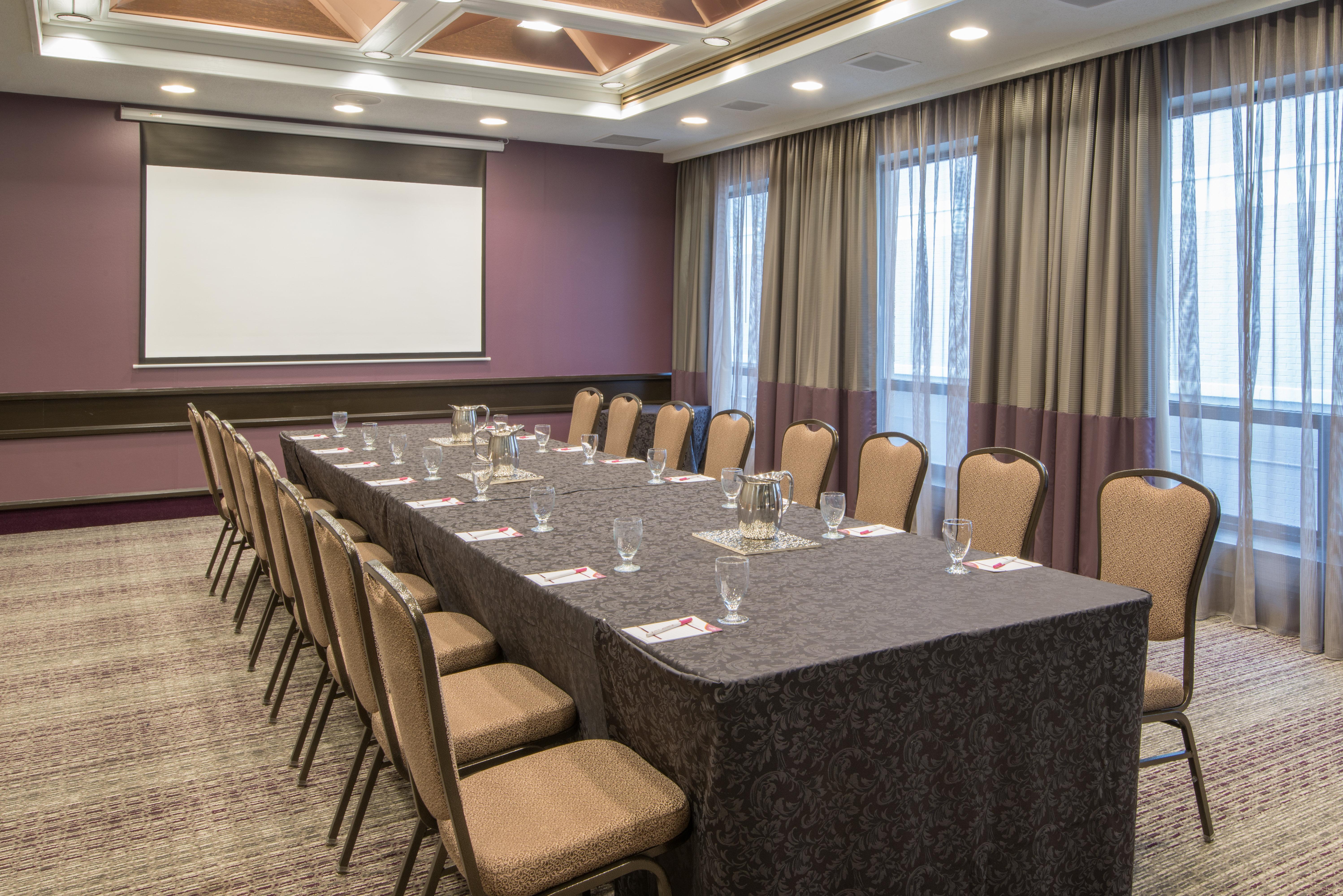Crowne Plaza Kitchener-Waterloo By Ihg Hotel Exterior foto