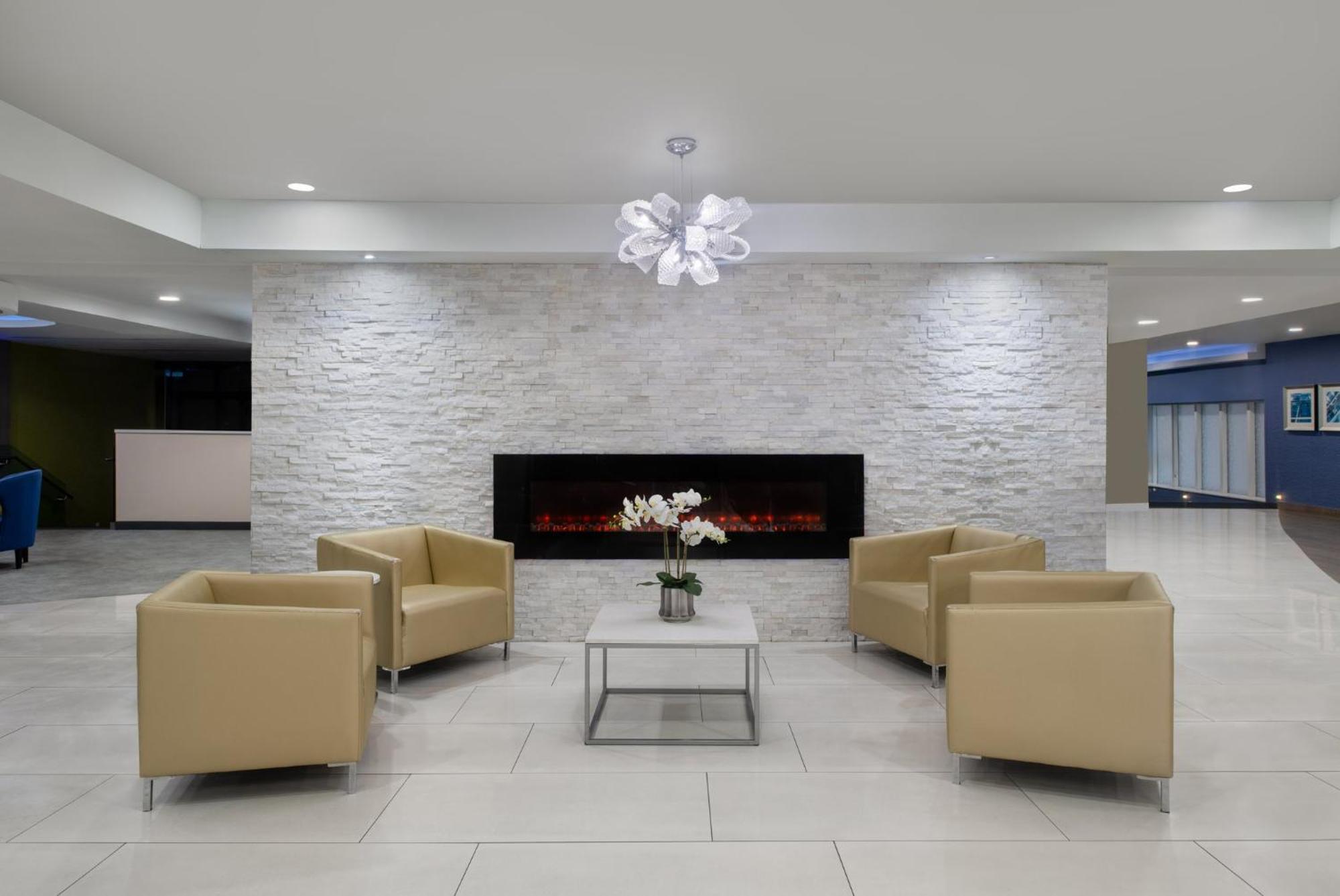 Crowne Plaza Kitchener-Waterloo By Ihg Hotel Exterior foto
