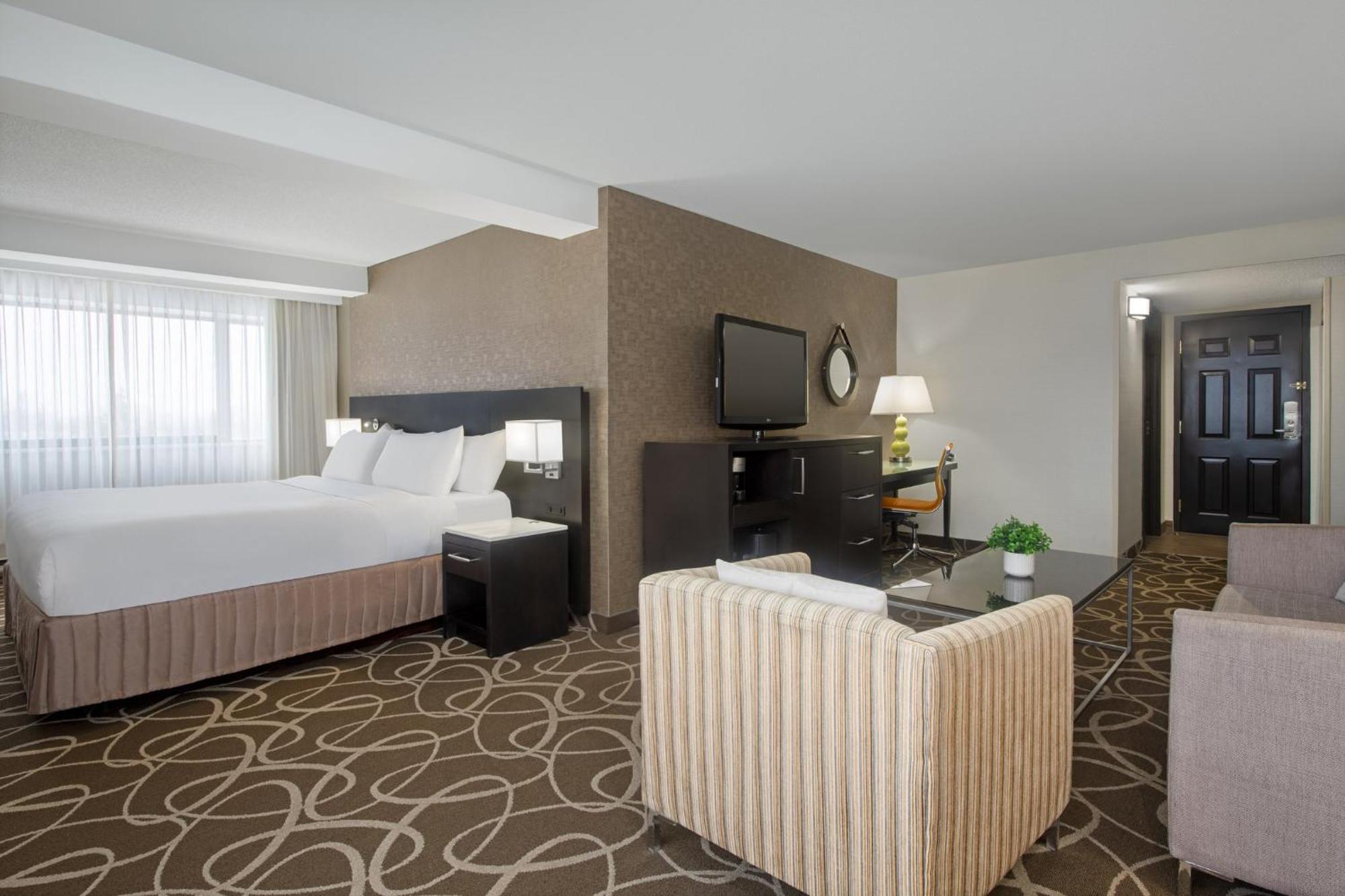 Crowne Plaza Kitchener-Waterloo By Ihg Hotel Exterior foto