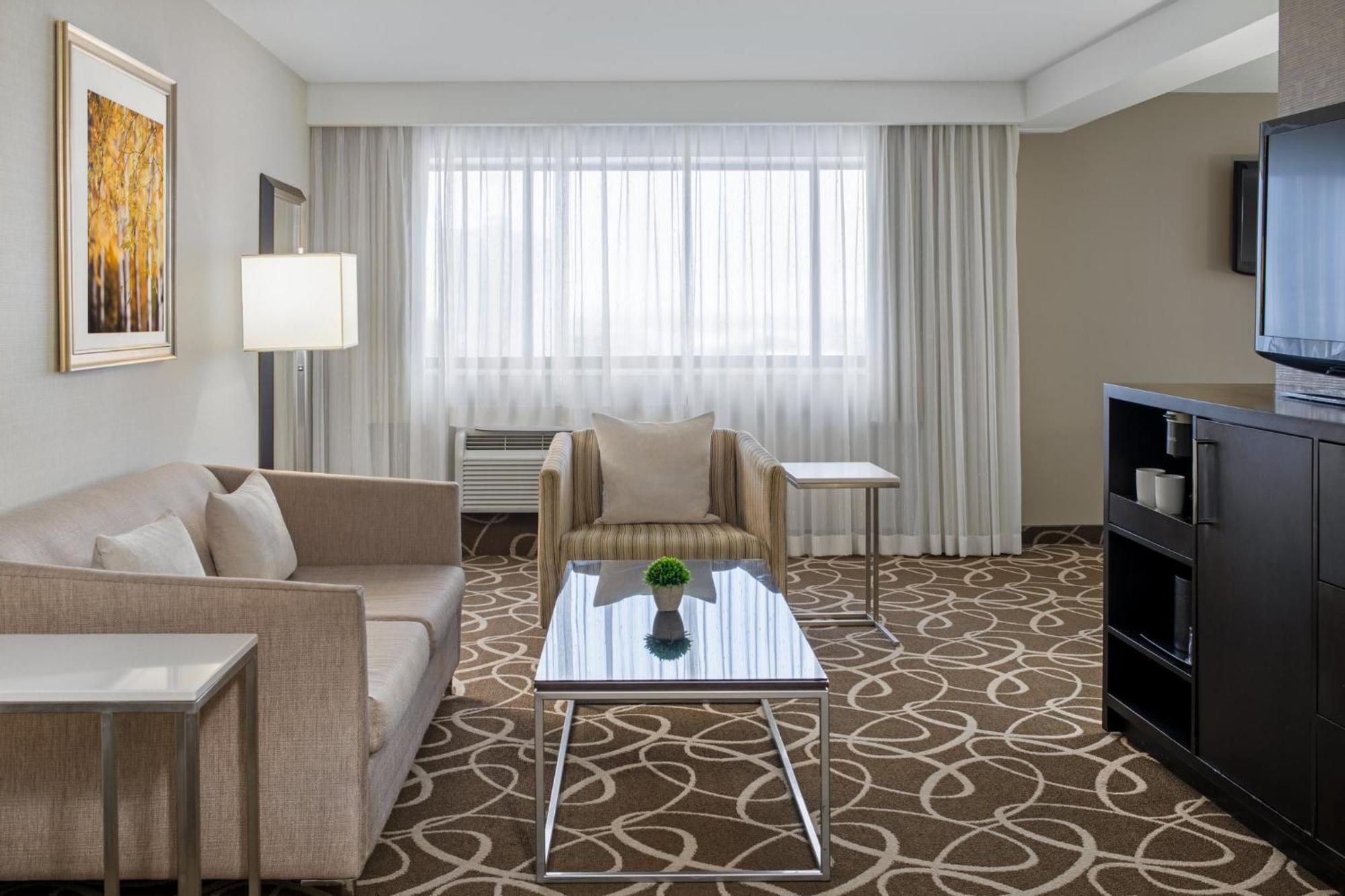 Crowne Plaza Kitchener-Waterloo By Ihg Hotel Exterior foto