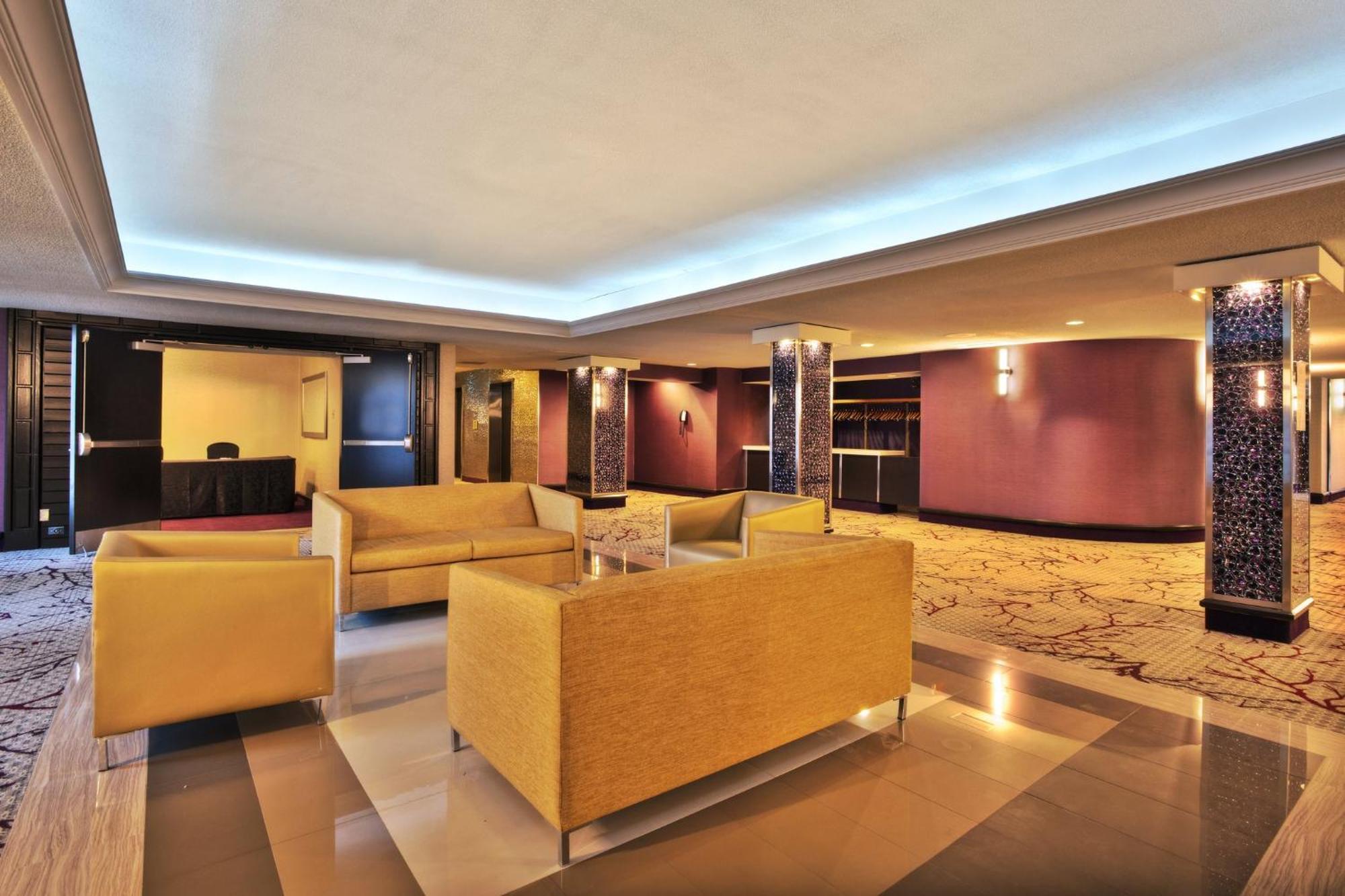 Crowne Plaza Kitchener-Waterloo By Ihg Hotel Exterior foto