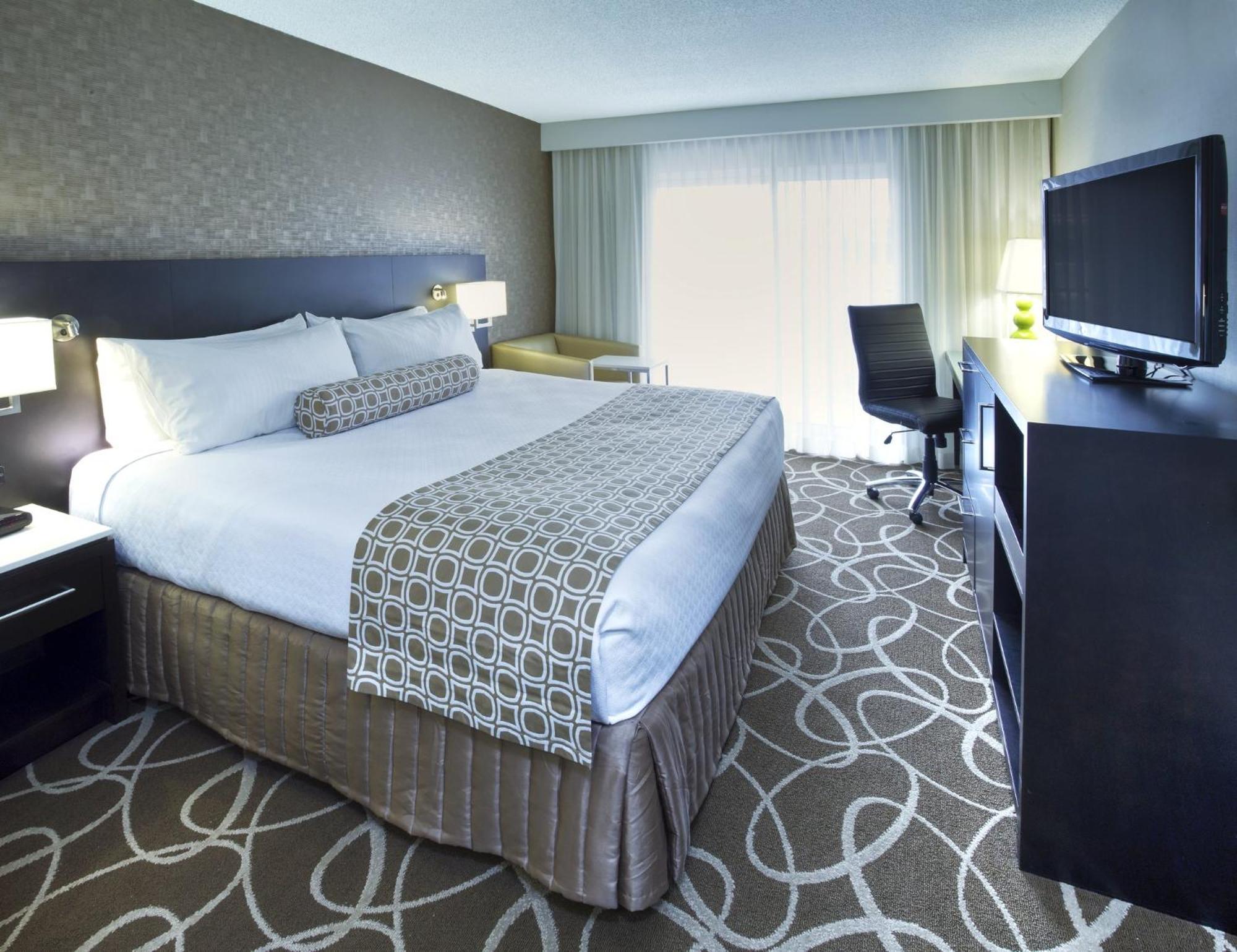 Crowne Plaza Kitchener-Waterloo By Ihg Hotel Exterior foto